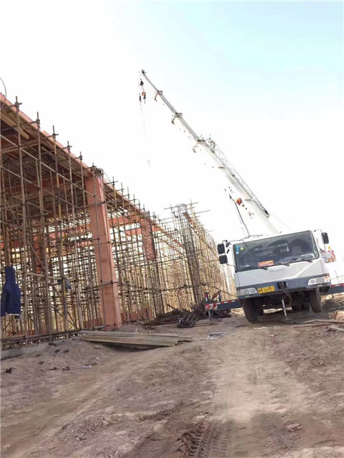 临海市吊车作业的安全注意事项有哪些？