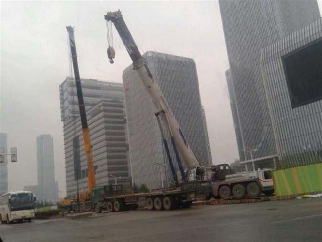 临海市“自动找平”—— 吊车的 “平地神器” 技术