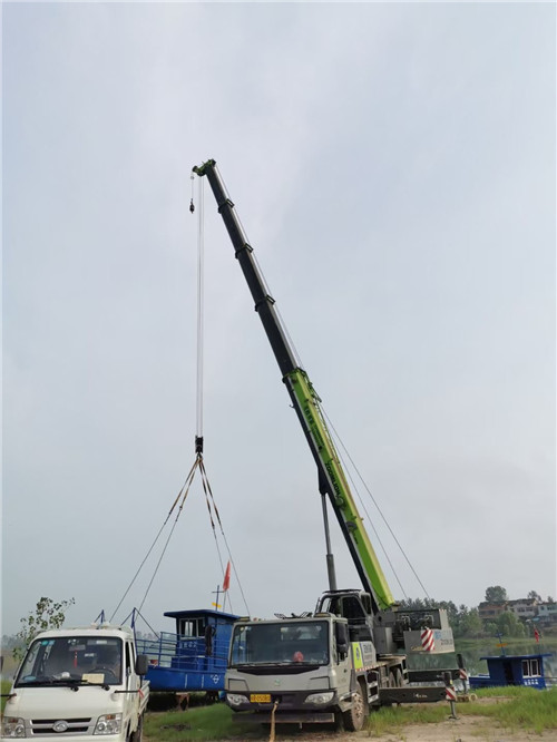临海市桥梁建设吊装案例